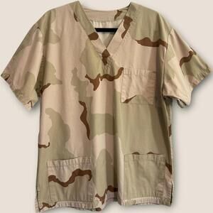 Women's Size Large Camouflage Medical Scrub Top  [